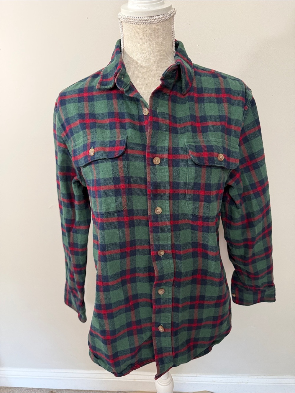 Men's Green &‎ Red Plaid Casual Button-Down Shirt